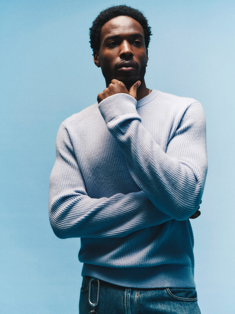 Mit Strick baut Gabba den Complete Look weiter aus. 