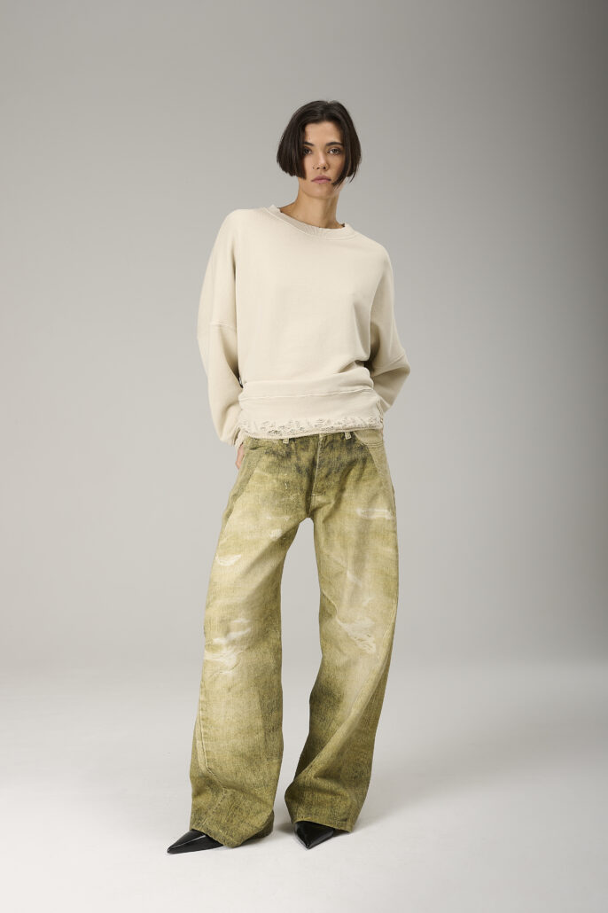 Statementpieces in Denim vervollständigen die Kollektion. 