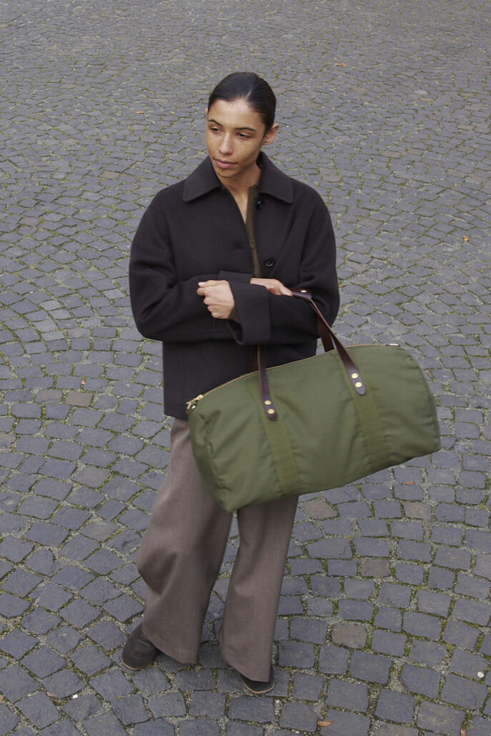 Der Classic Weekender von Souleway besteht zu 100 Prozent aus Baumwollcanvas und pflanzlich gegerbten Lederdetails.