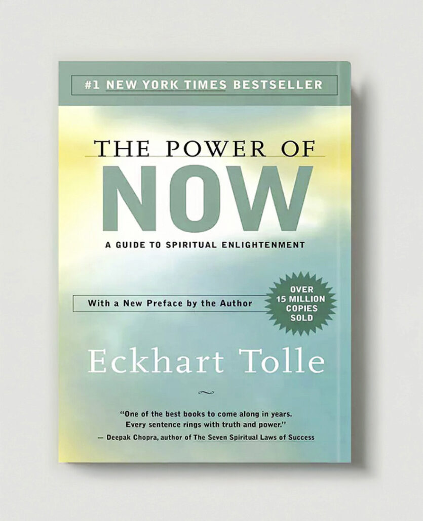 Dieses Buch darf auf Susannes Wohnzimmertisch nicht fehlen, denn „es erdet mich, wenn das Chaos um mich herum ausbricht“.