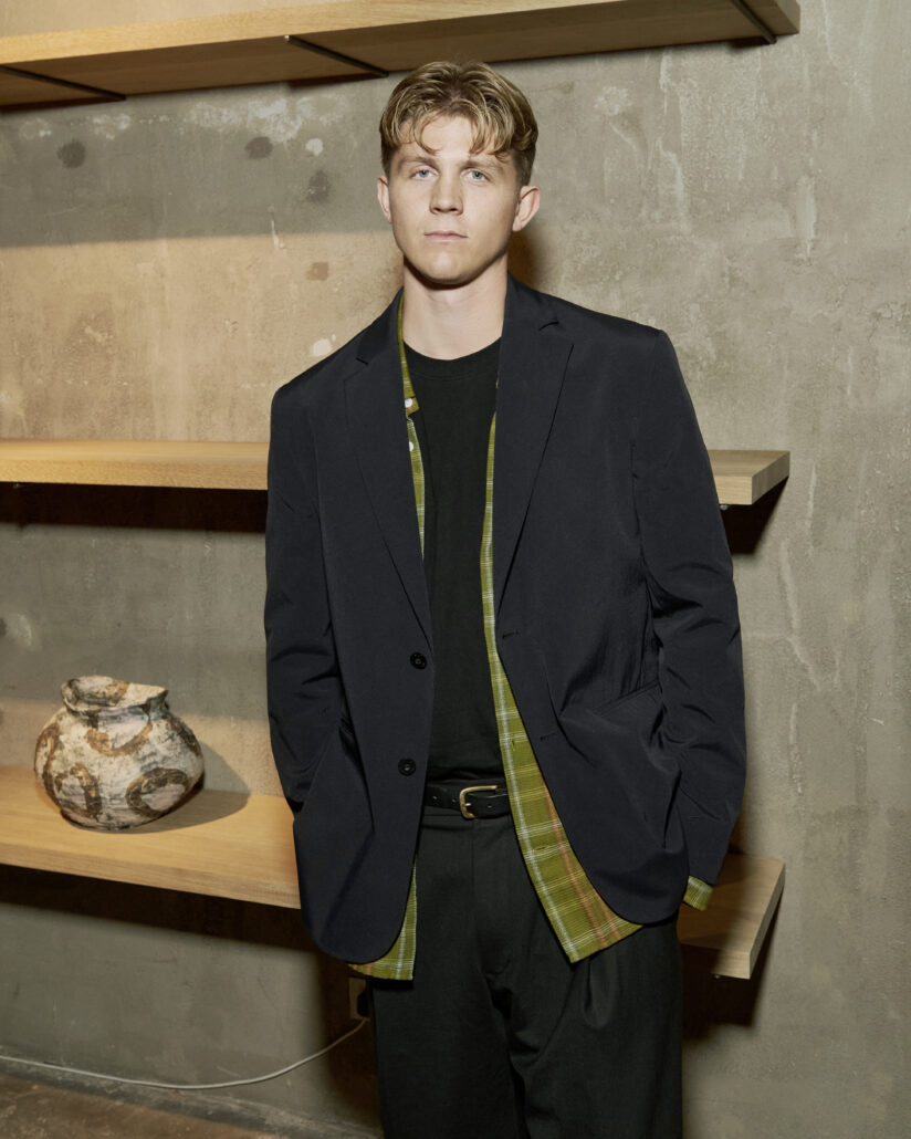 Mit 26 Jahren bereits eine feste Größe in der Modebranche: Gustav Emil Loft Thomsen gestaltet Narrativ und Identität bei NN07.